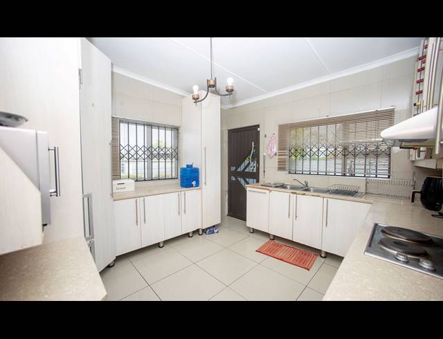 4 BEDROOM HOUSE FOR SALE IN AMALINDA